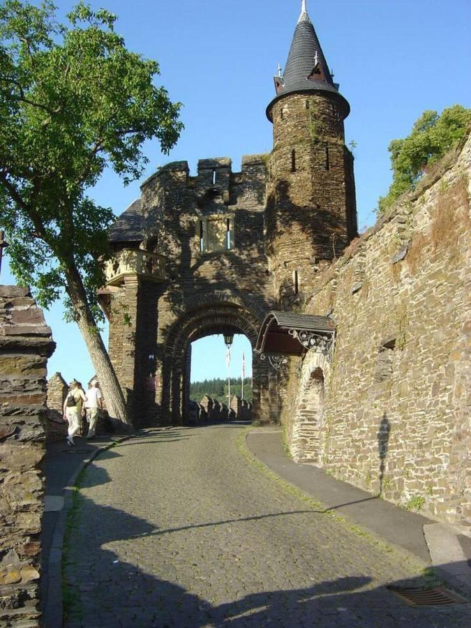 Charming 2-Bed Apartment In Cochem Exterior foto