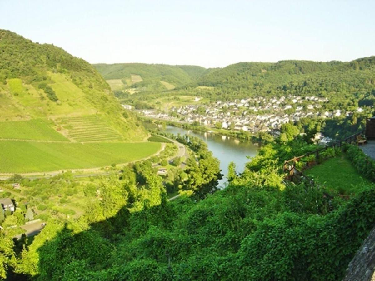 Charming 2-Bed Apartment In Cochem Exterior foto