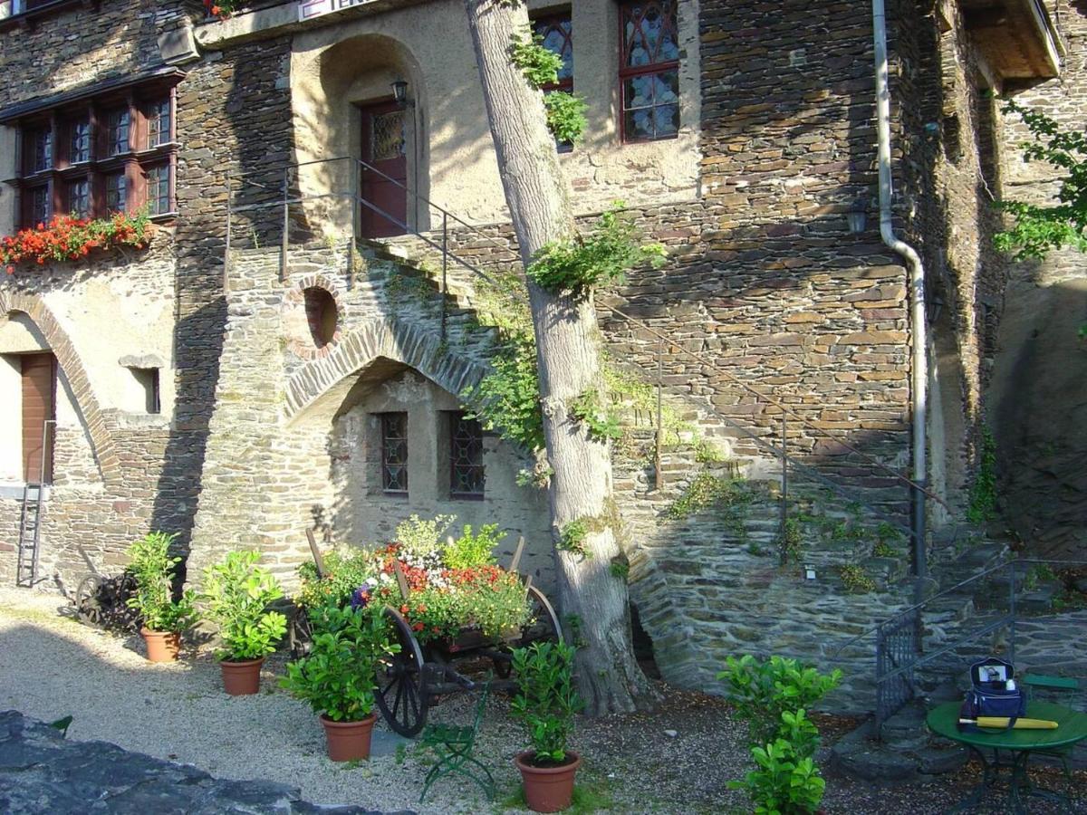Charming 2-Bed Apartment In Cochem Exterior foto